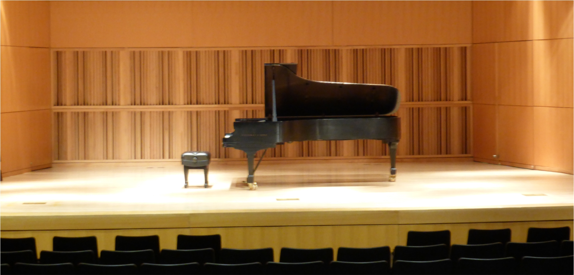 piano-onstage